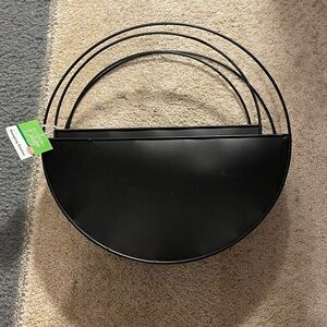 Set of two new hanging planters